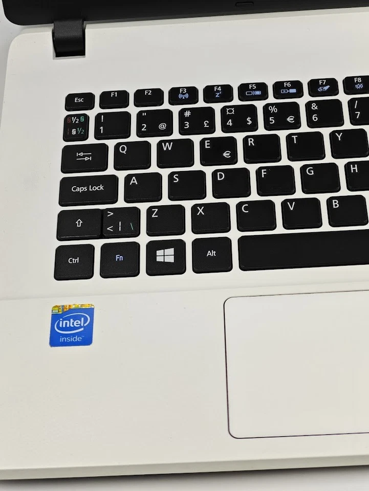 Acer Aspire ES1-331-C09Z Laptop - Used, No SSD, no OS - Image 3 of 4