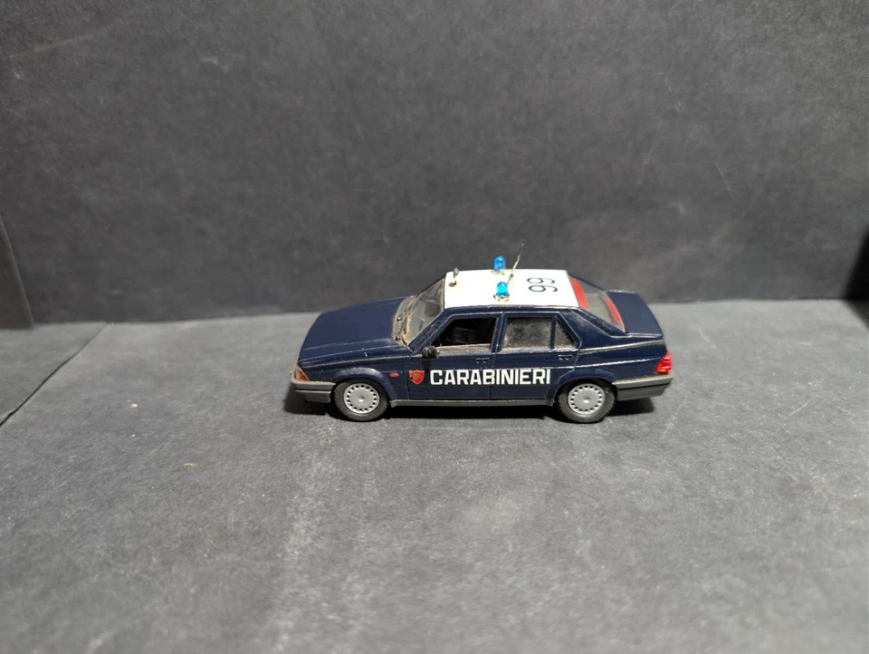 Modellino Progetto K Alfa Romeo 75 Carabinieri n.66 scala 1:43 originale rara - Immagine 3 di 4