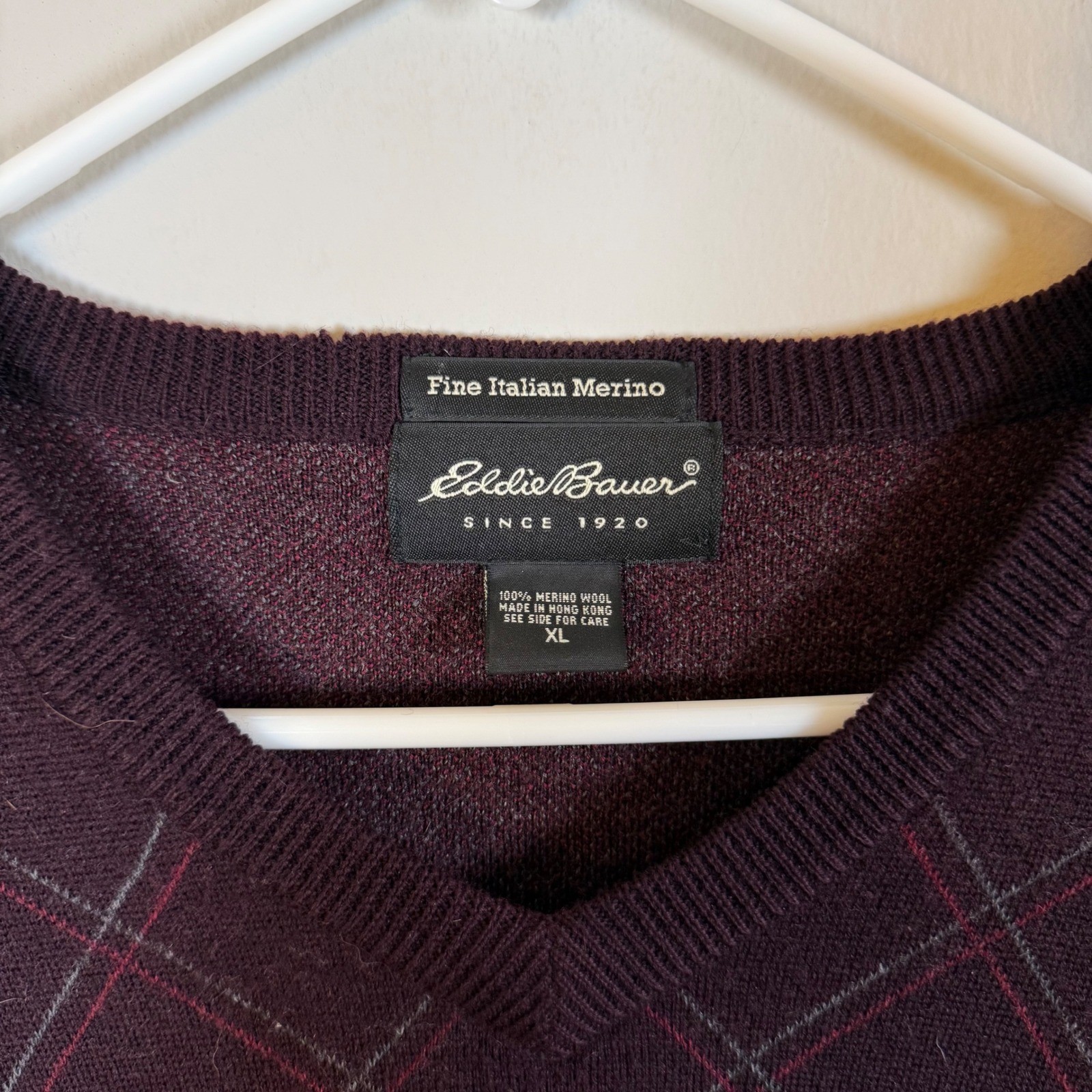 Eddie Bauer Mens V Neck Argyle Sweater Burgundy Fine Italian Merino Wool XL image 2