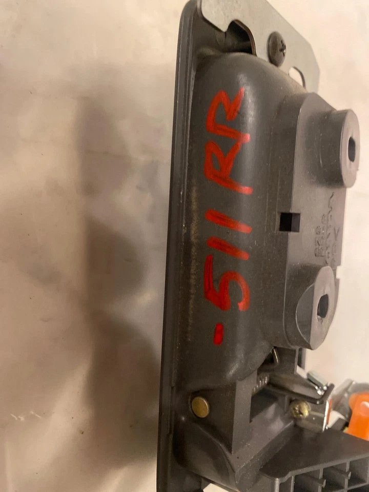 1996 - 2003 ACURA RL Sedan 4-Door Rear Inside Door Handle Right Passenger Side - Image 4 of 4