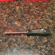 Snap-on Tools Usa Black Hard Grip Tire Valve Core Tool Tr107a Euc Look Snap-on Tools Usa Black Hard Grip Tire Valve Core Tool Tr107a Euc Look