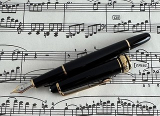 Montblanc Meisterstuck 144 Wedding Black & Gold Fountain Pen 14K M Nib.