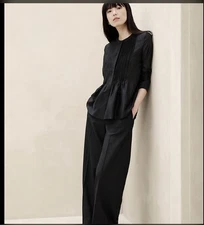 Banana Republic Factory Pintuck Organza Blouse Black M – NWT $120 Sheer Peplum