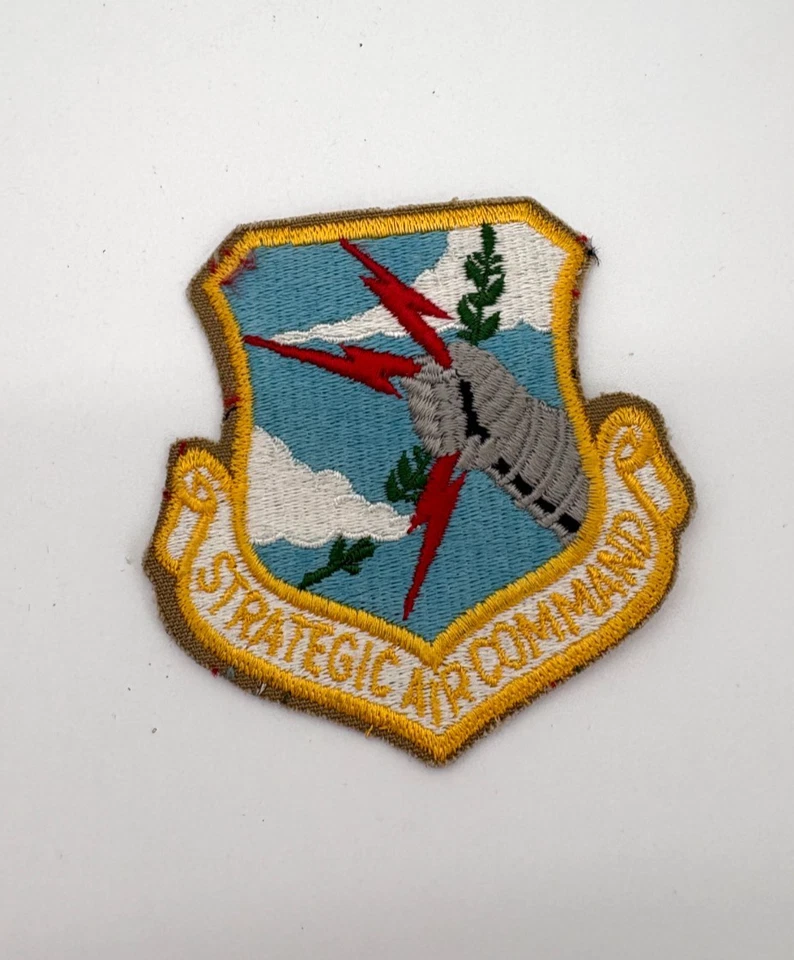 Job Lot of 4 Embroidered Patches – NY Police Lieutenant Middlesex US Air Force - Image 3 of 4