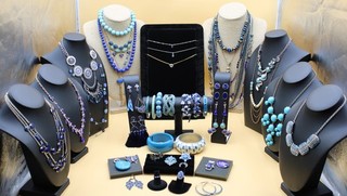 Mixed Lot 50 pieces Fashion Costume Jewelry Necklaces Earrings Bracelets