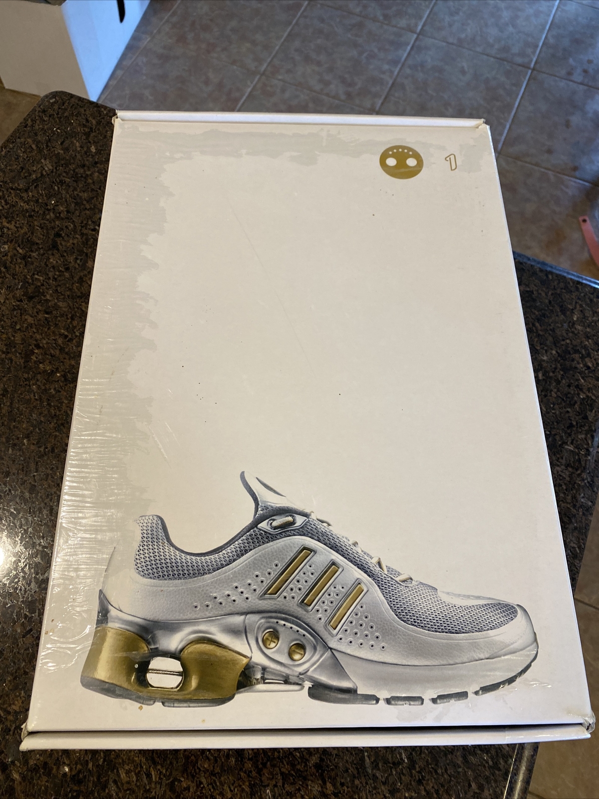 adidas 1.1 intelligence men's running shoes