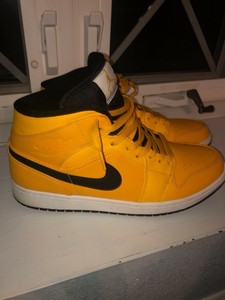 air jordan 1 mid taxi yellow