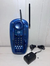 Vintage RadioShack 900 MHz Cordless Phone - Translucent Blue Untested