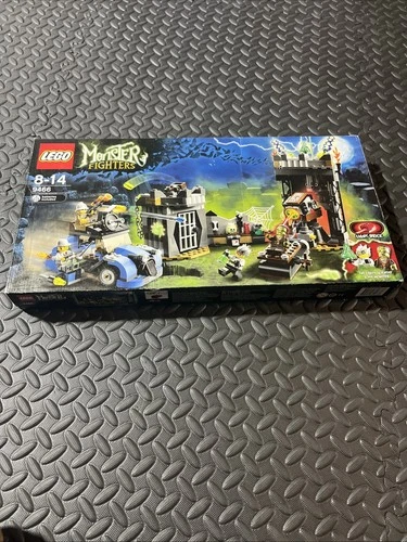 LEGO Monster Fighters: The Crazy Scientist & His Monster (9466) Retired New