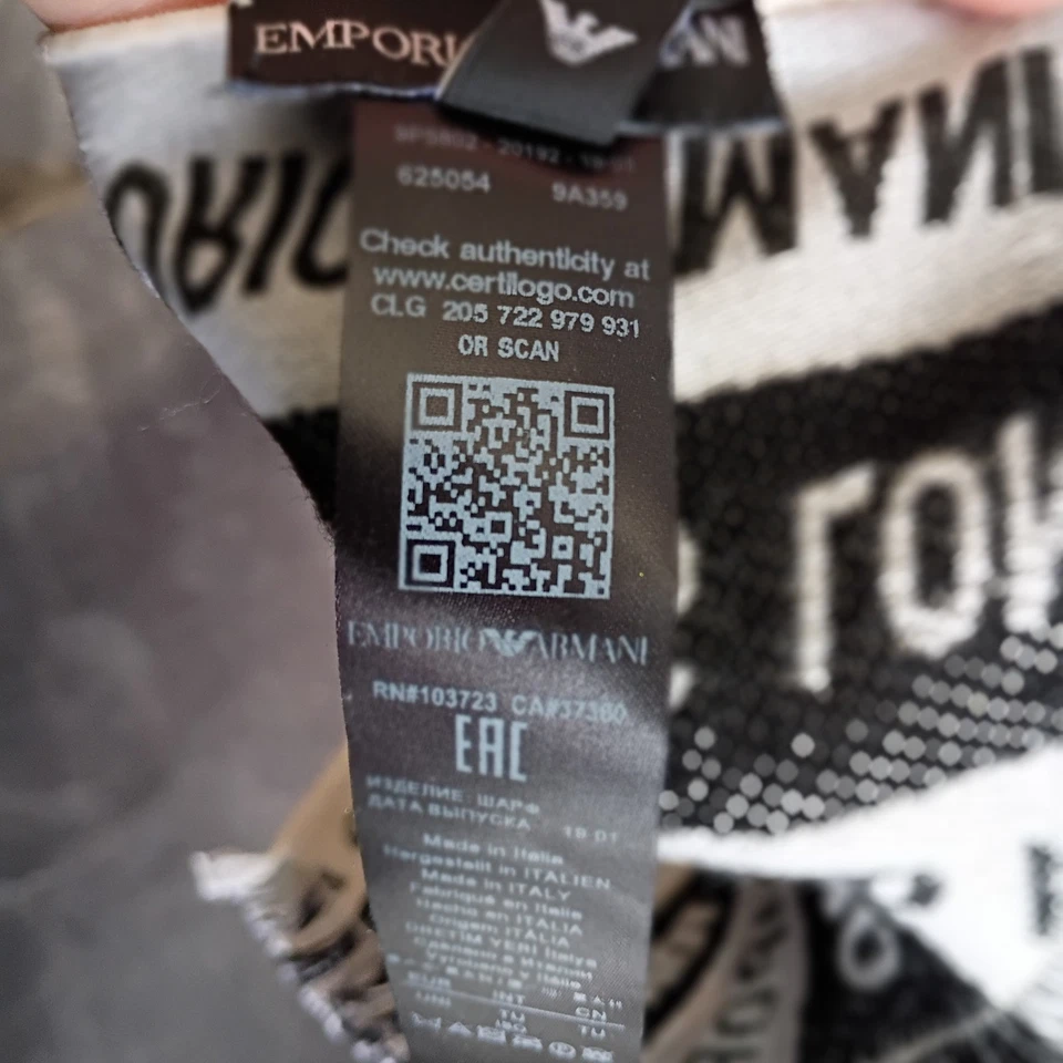 Auténtica bufanda Emporio Armani unisex mezcla de lana blanca y negra Foto 2 de 4