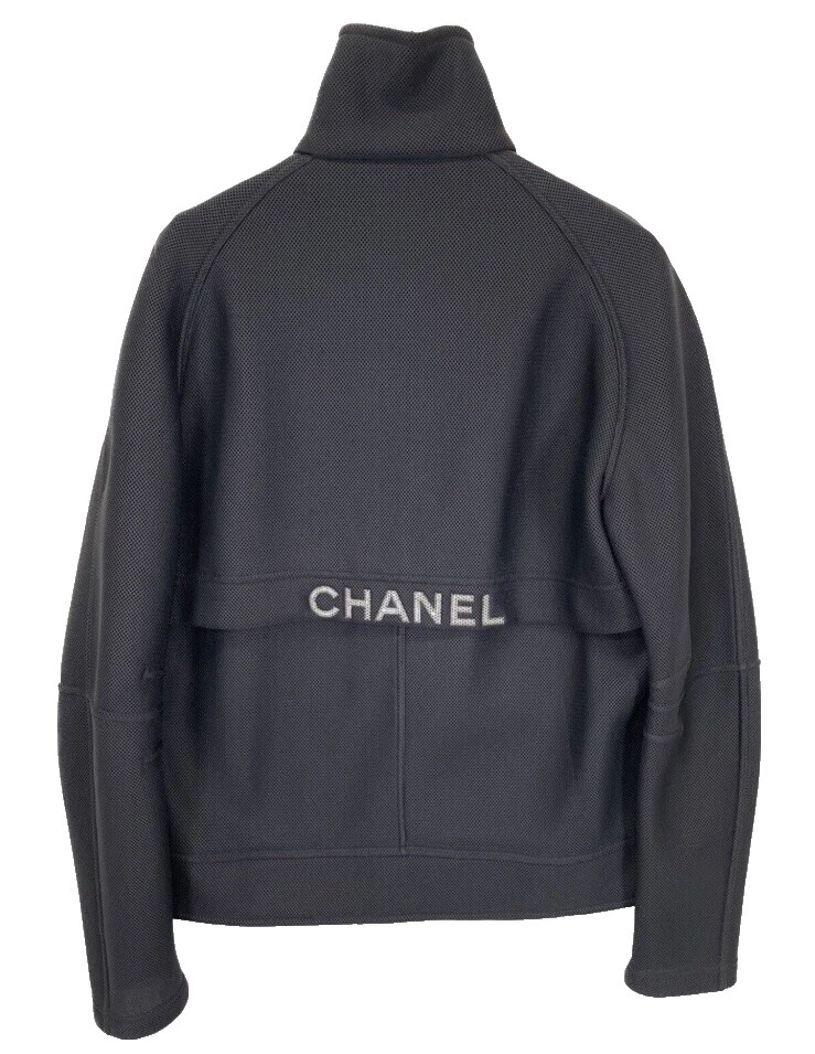 CHANEL abrigos, chaquetas y chalecos de Deporte para De mujer