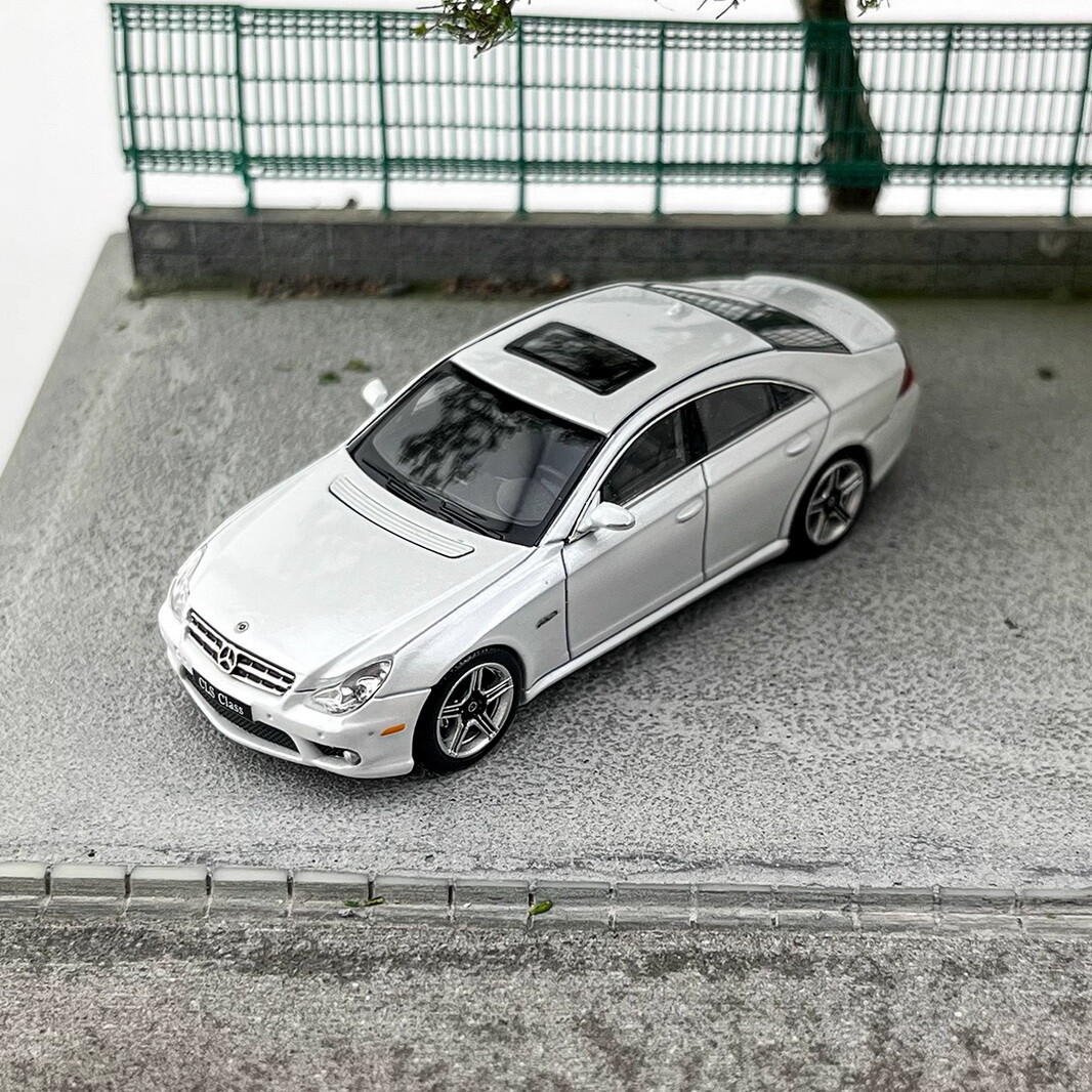 【新品】Kingmodel 1/64 メルセデス S63 CLS63 新品】Kingmodel 1/64 メルセデス S63 CLS63 Kingmodel 1/64