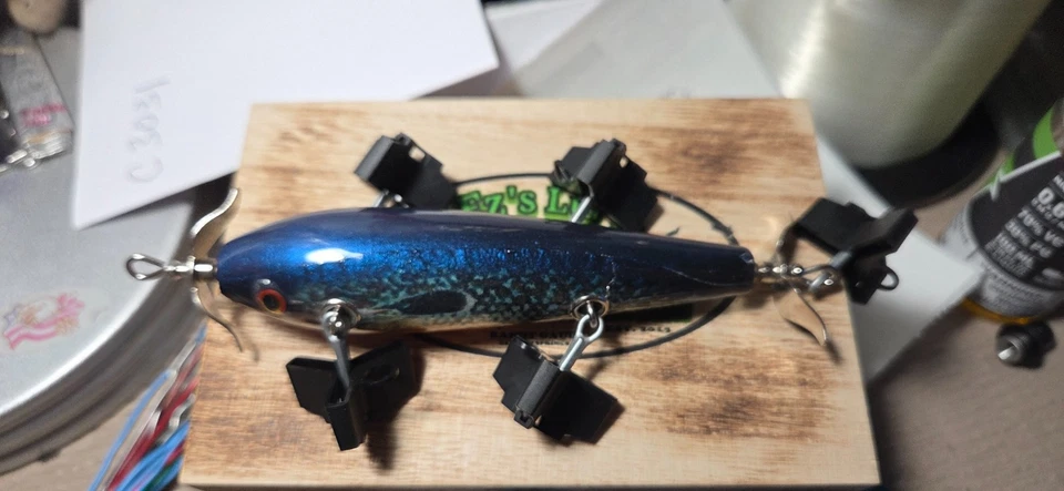 Señuelo Topwater de madera hecho a mano de 4,5" 5 GANCHOS (pez luna largo) Foto 2 de 4