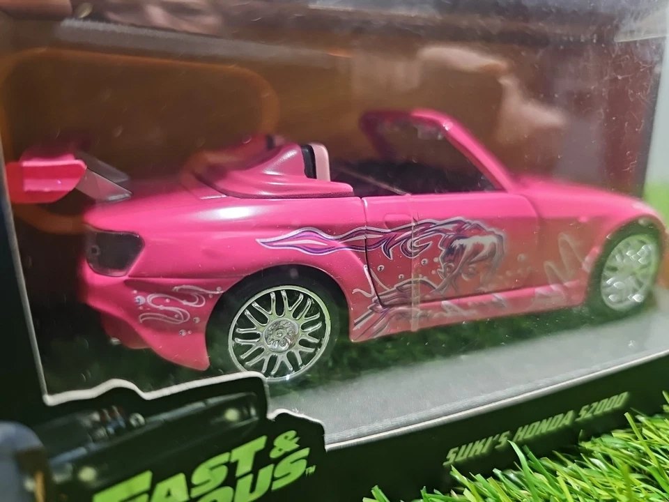 Coche diecast Jada Fast & Furious Suki's 2001 escala 1:32 Foto 3 de 4