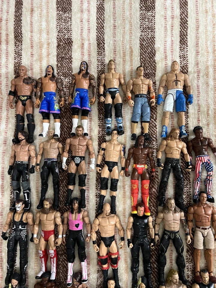 Colección de figuras de lucha libre WWE básicas y élites Foto 2 de 4