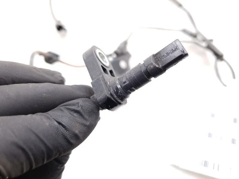 11 12 13 14 15 16 17 LEXUS CT200H 1,8 L LADO DEL CONDUCTOR CONJUNTO SENSOR ABS DELANTERO  Foto 3 de 4