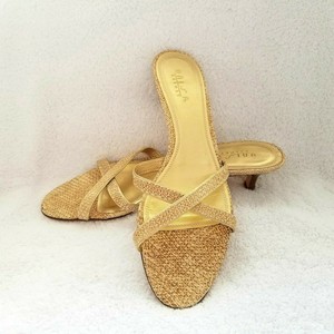 mule sandals low heel