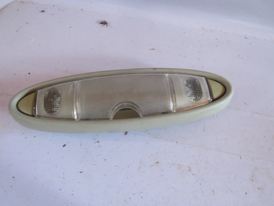 Luz domo Mini Cooper S 04 Foto 2 de 3