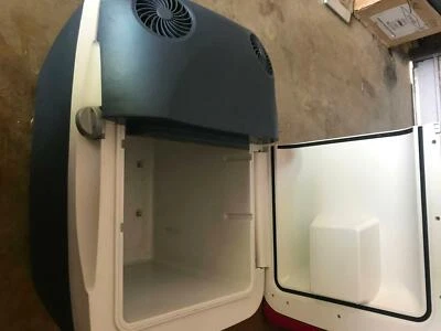 Mobicool Mb40 Ac Dc 38 L Compressor Fridge Freezer With Thermoelectric Coolbox 12 230 V A Amazon Co Uk Sports Outdoors