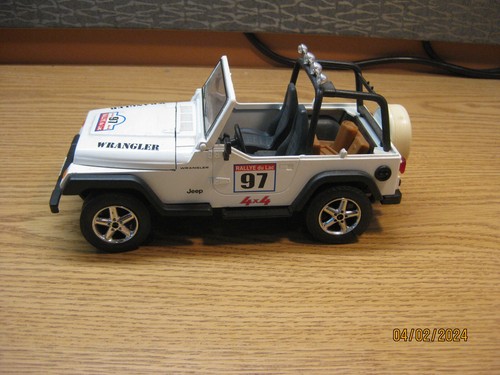 1/18 JEEP WRANGLER , WHITE "RALLYE 97", BY SOLIDO, NO BOX - Picture 8 of 19