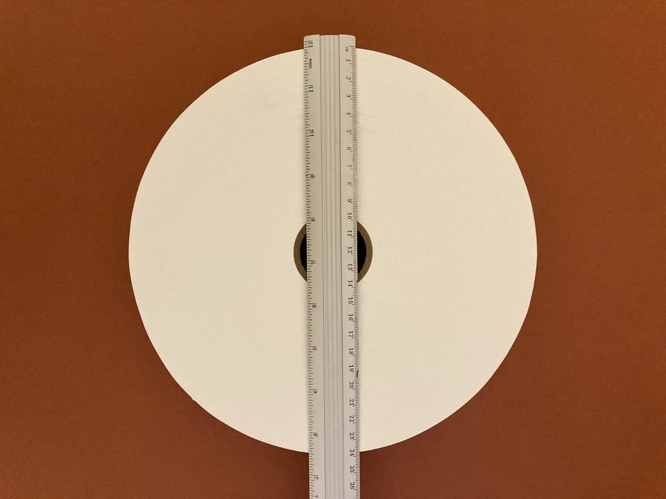 24 x White Nylon Taffeta Anti-fray Ribbon - 25mm width and 400m length - Image 4 of 4