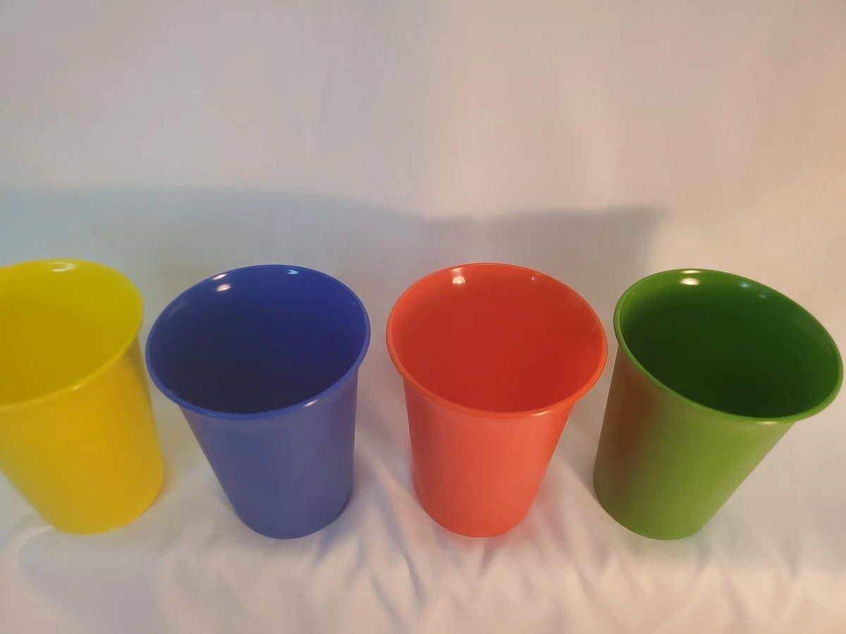 Vintage. Lot de 6 gobelets Tupperware Vintage. Lot de 6 gobelets Tupperware