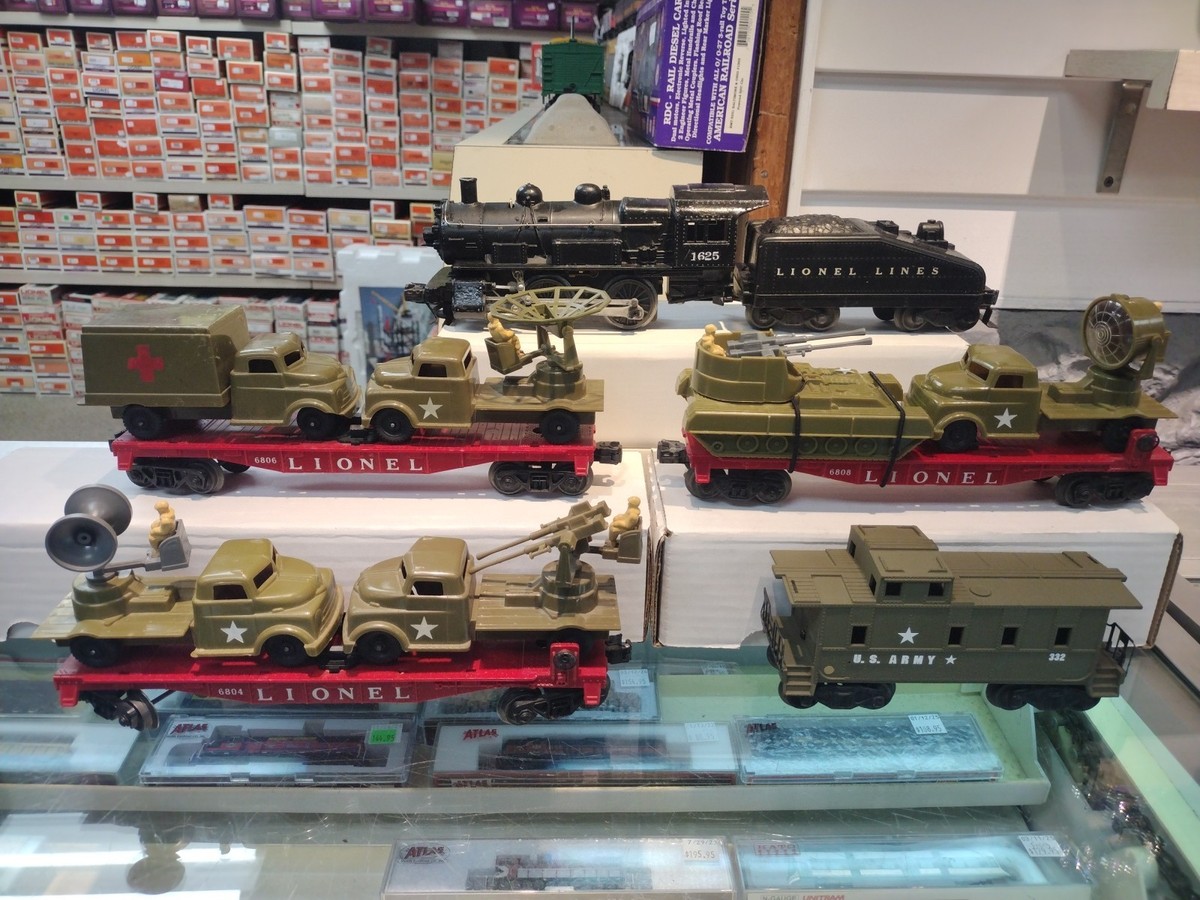 Lionel Army Battlefront Special 1595 W/Pyro Military Loads Set
