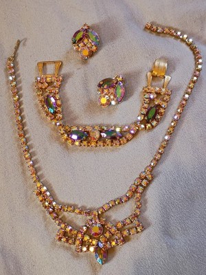 Vintage Aurora Borealis Rhinestone Choker Necklace Bracelet Clip Earrings Set.