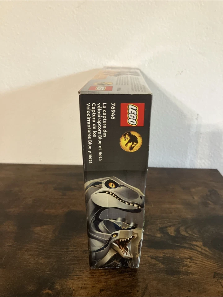 LEGO Jurassic World Blue & Beta Velociraptor Capture 76946 Building Kit 181 pcs - Image 2 of 4