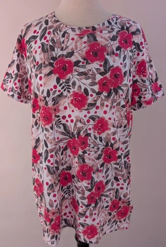 LuLaRoe Large Liv Tee Beautiful Floral Print NWT 08