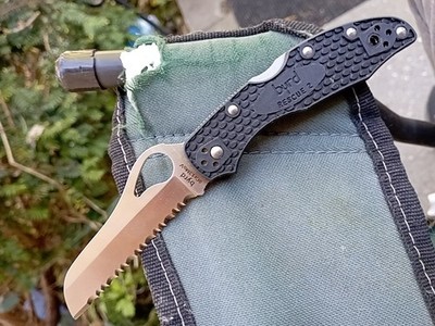 Spyderco Byrd Rescue 2 black serrated 8cr13MoV