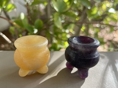 Mini Cauldron Gemstone Carving Honey Calcite/Amethyst 1'' x 1'' (Price For 1)