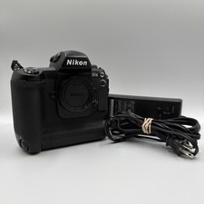 Nikon D1x DSLR Digital Camera Body w/ Charger and Battery, EXCELLENT CONDITION