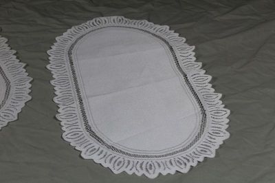 3 x Tischläufer - oval - wohl maschninell hergestellt