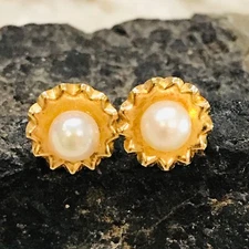 14K Yellow Gold Akoya Pearl Earrings AAA Stud Post .69gr Shell Ruffle 4mm VTG