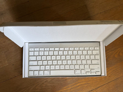 apple a1314 wireless keyboard - mc184ll/a open box