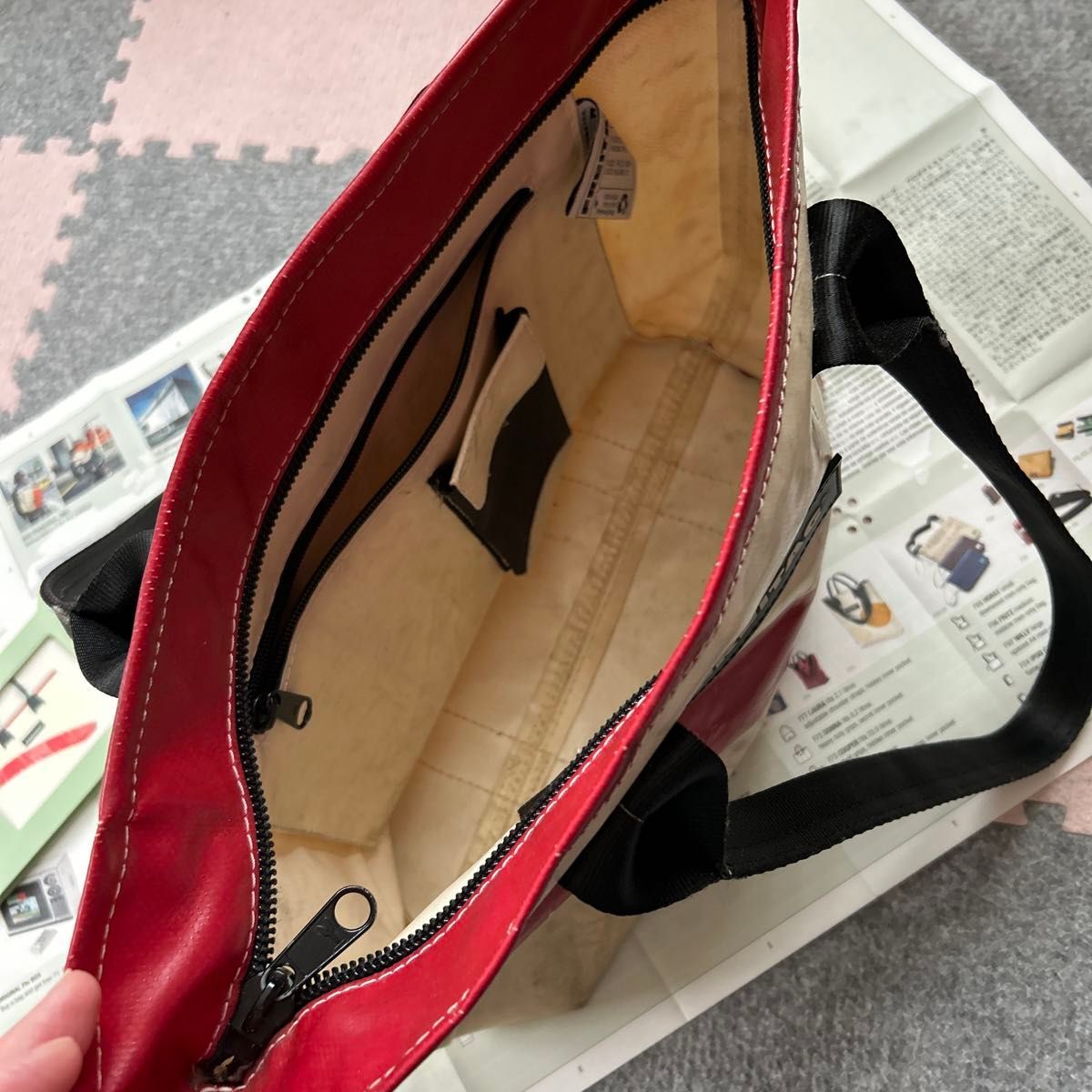 FREITAG F72 DONNA tote bag casual zip Beige red authentic FREITAG F72 DONNA tote bag casual zip Beige red authentic