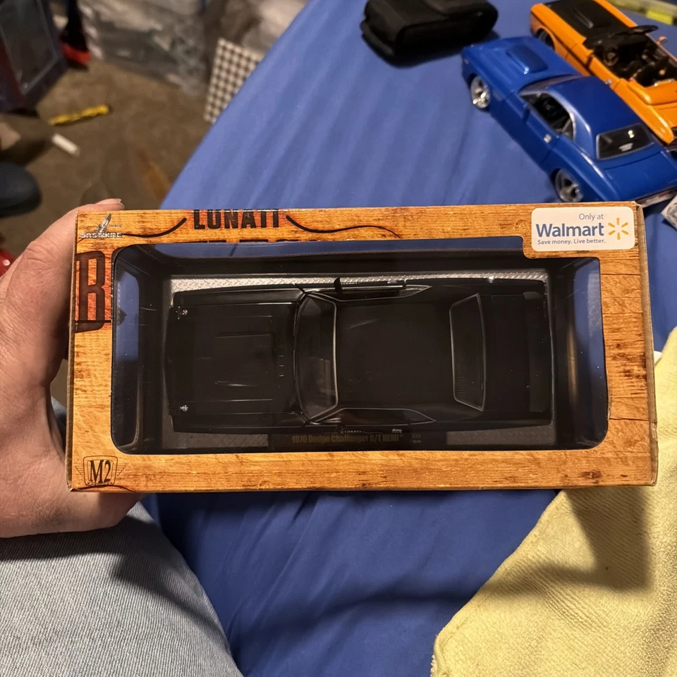 M2 Machines 1:24 Scale 1970 Dodge Challenger R/T Hemi Bootlegger S14 16-04 - Image 2 of 4