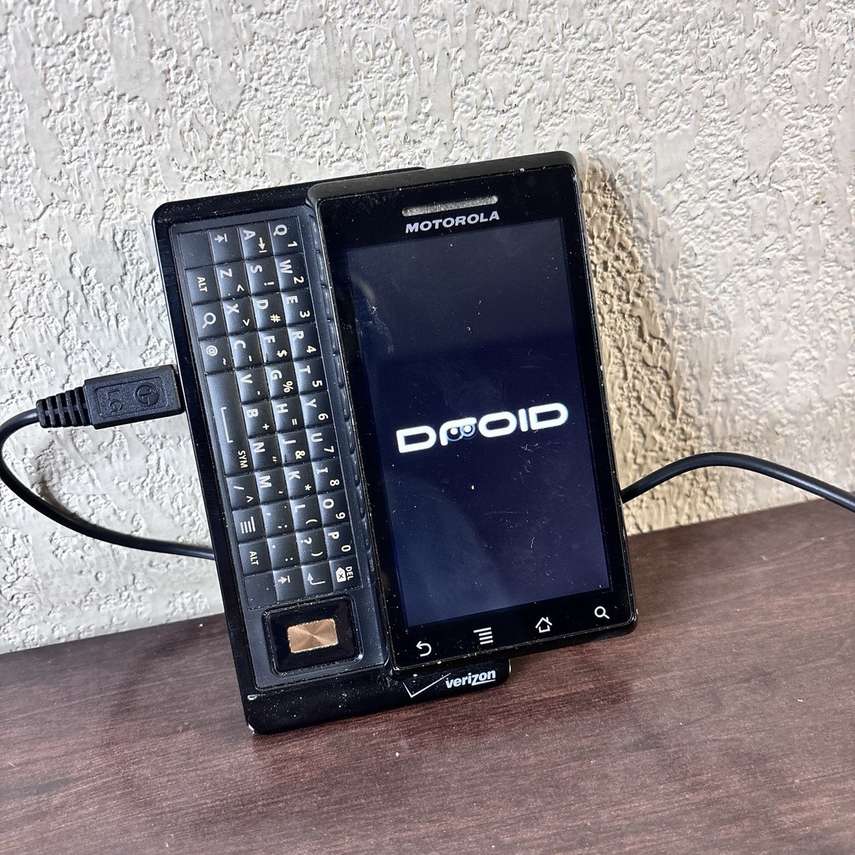 Motorola Droid A855 Smartphone - Black (Verizon) - Works - Phone Motorola Droid A855 Smartphone - Black (Verizon) - Works - Phone