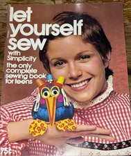 Let Yourself Sew With Simplicity 1972 Complete Sewing Book for Teens ~Great Cond
