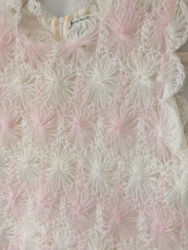 Vintage 60s Sports Wear For Guys And Gals Sweater Tank Top Large - Image 4 of 4