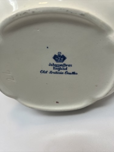 Johnson Brothers England Arundel Castle 24 oz Pitcher - Picture 5 of 5