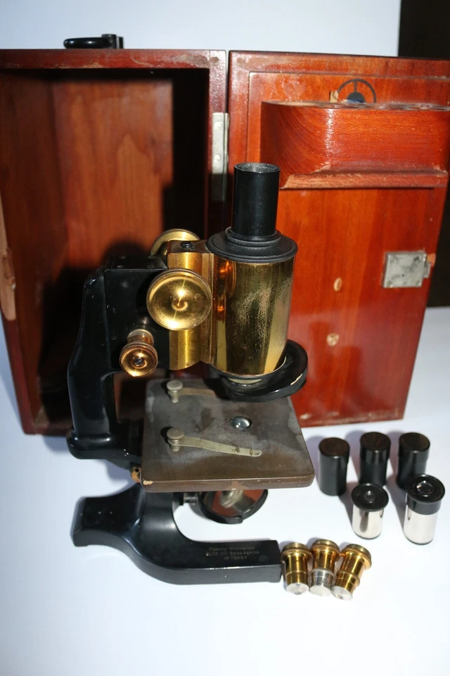 Vintage brass Spencer Microscope Aloe Co. No. 75659 w/ extra optics & wood case - Image 2 of 4