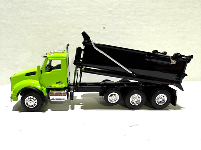 DCP / FIRST GEAR 1/64 SCALE T-880 KENWORTH TRIPLE AXLE DUMP TRUCK
