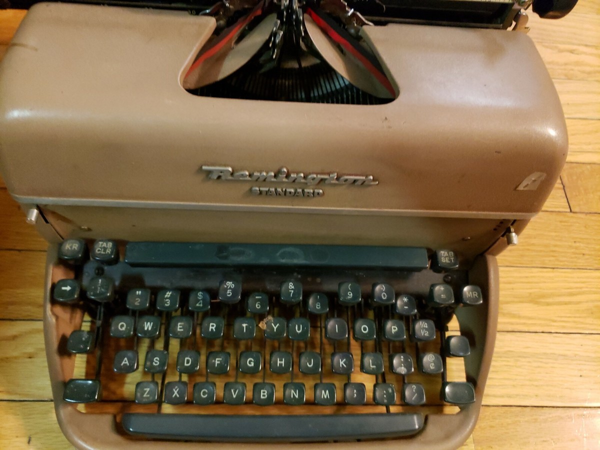 Vintage 1955 Remington Standard Green Keys Typewriter SPP-2-51351