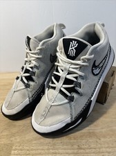 Nike Kyrie Flytrap 7y White Black Basketball Shoes DQ 8094  101 2022. Preowned.