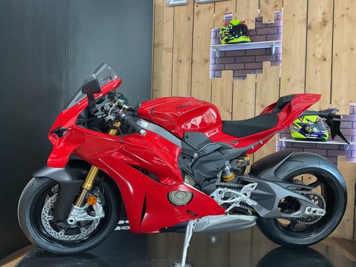 Ducati Panigale V4S 2025 In stock NOW! FREE UK DELIVERY! LOW RATE APR 4.9% - Picture 10 of 16