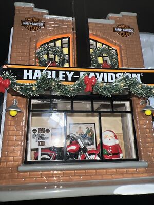 DEPARTMENT56　ハーレーダビッドソンショップ　クリスマスライト Harley-Davidson® Garage 4035565 – Department 56 Retirements