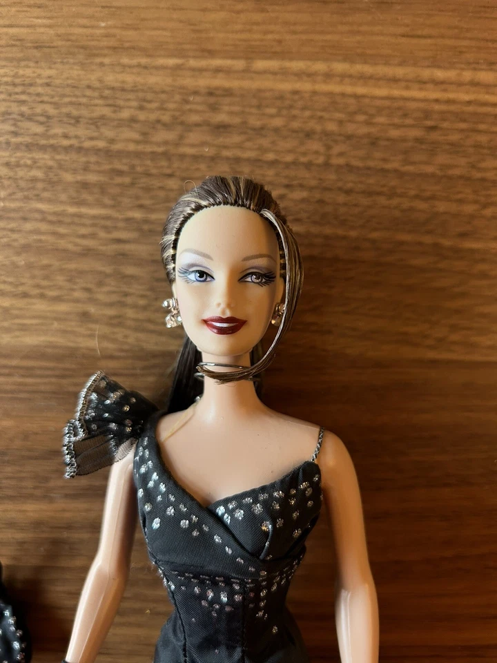 Muñeca Barbie Divina Hollywood Barbie Fan Club Exclusiva 2004 Morena B3426 Foto 2 de 4