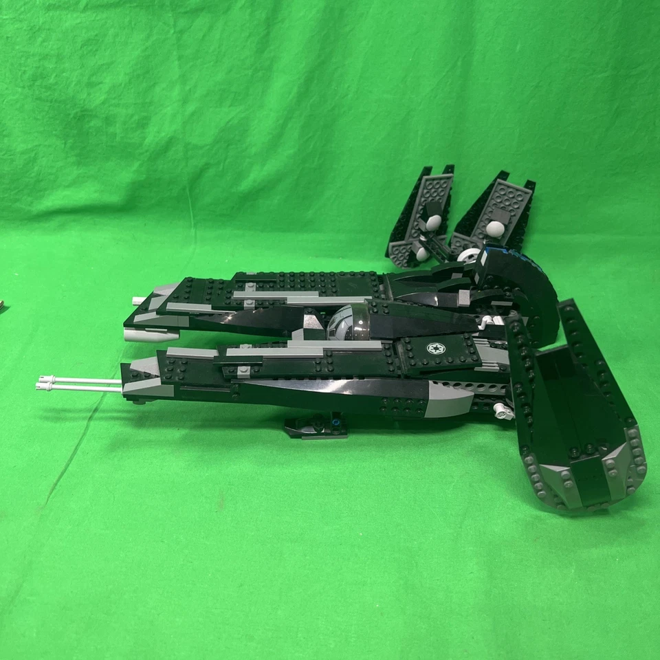 LEGO STAR WARS Rogue Shadow #7672 - Image 3 of 4